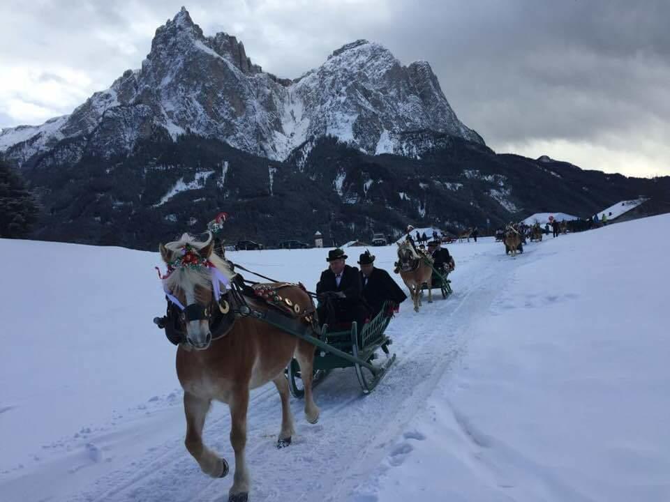 Hotel Pontives Ortisei Kültér fotó