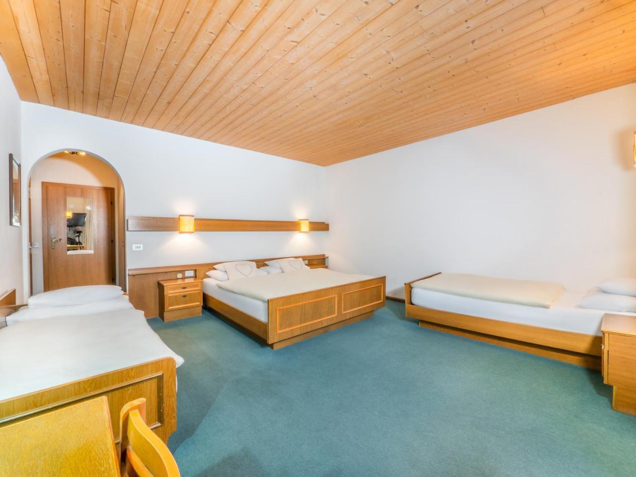 Hotel Pontives Ortisei Kültér fotó