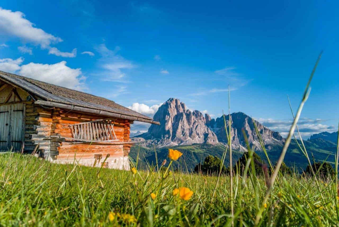 Hotel Pontives Ortisei Kültér fotó