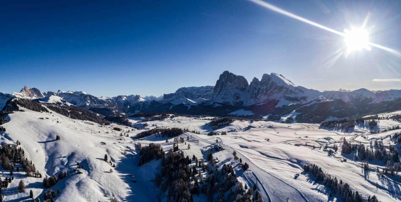 Hotel Pontives Ortisei Kültér fotó