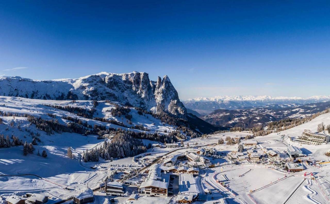 Hotel Pontives Ortisei Kültér fotó